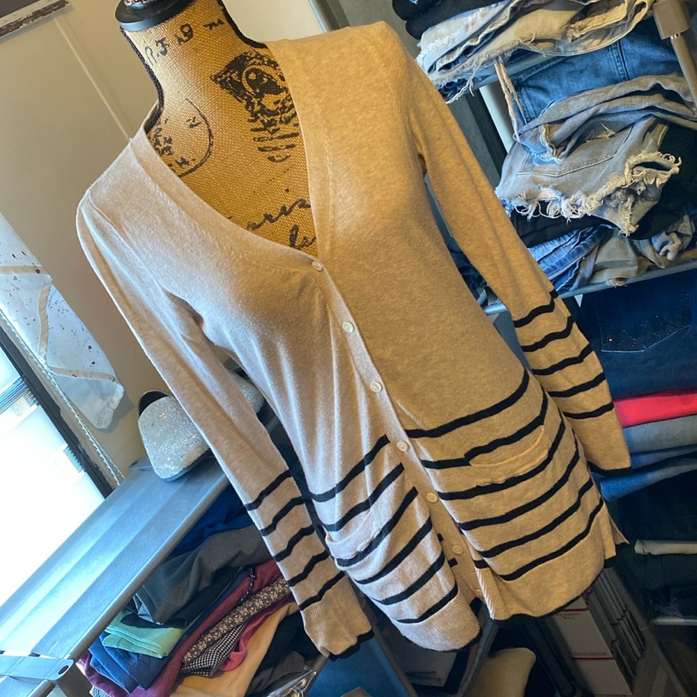 Victoria’s Secret cardigan sweater size women’s small - Picture 2 of 11